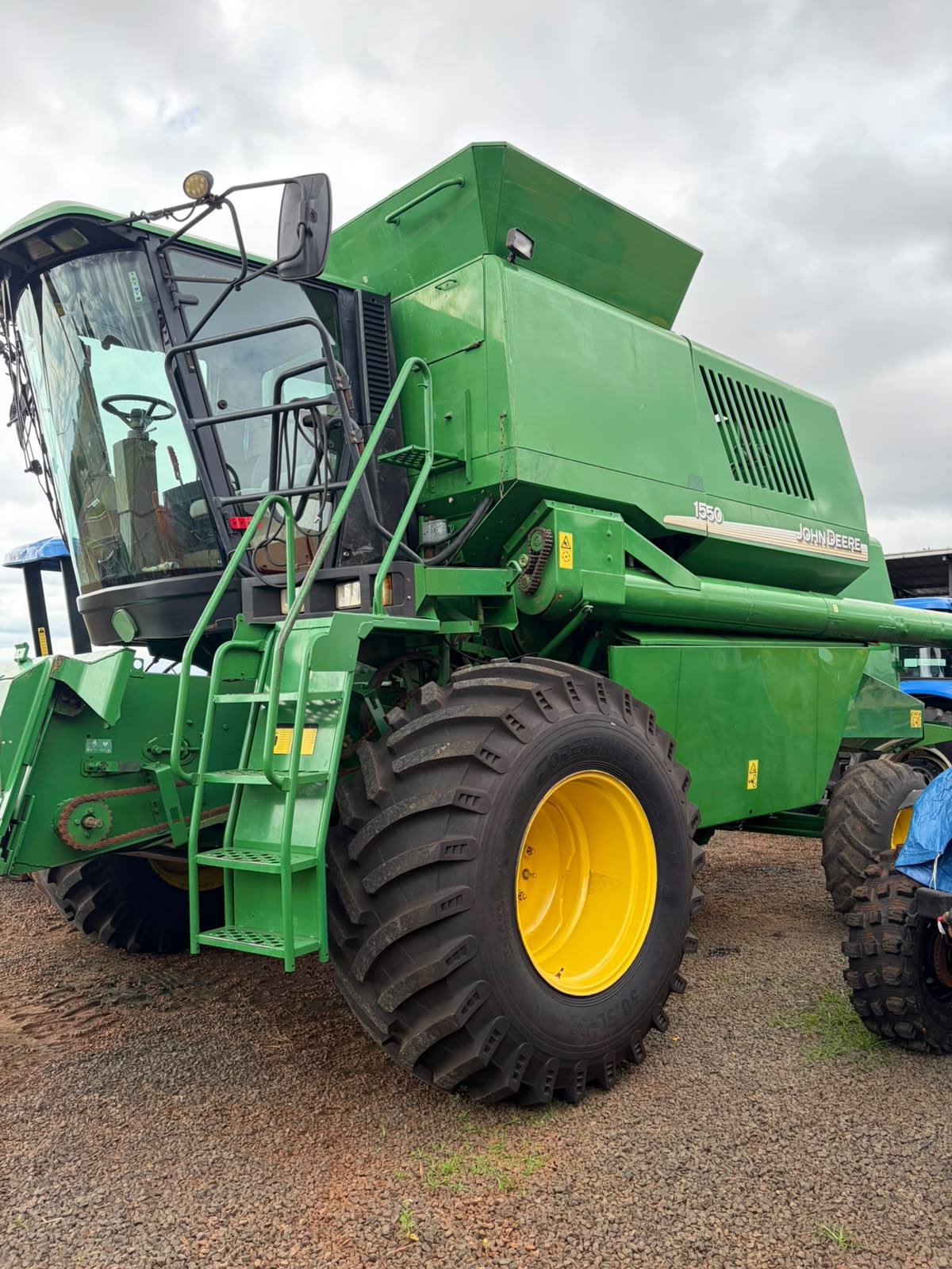 JOHN DEERE 1550